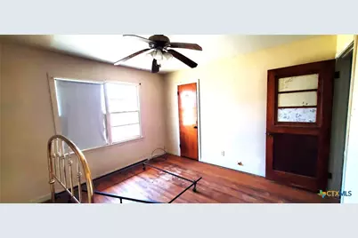 112 College Avenue, Oglesby, TX 76561 - Photo 34