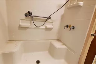 112 College Ave, Oglesby, TX 76561 - Photo 30