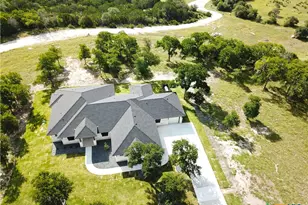 1725 Cottonwood Mesa Dr, Kempner, TX 76539 - Photo 2