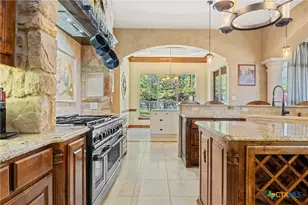 220 Gabriel Woods Dr, Georgetown, TX 78633 - Photo 10