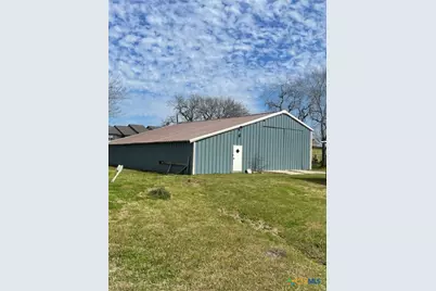 1610 South Third Street, Ganado, TX 77962 - Photo 12