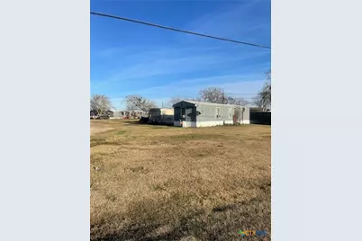 1610 South Third Street, Ganado, TX 77962 - Photo 22