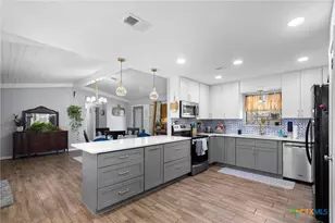 455 Suncrest Ln, Victoria, TX 77905 - Photo 30