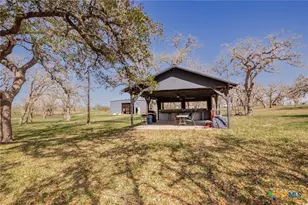 455 Suncrest Ln, Victoria, TX 77905 - Photo 14