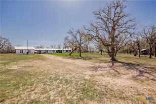 455 Suncrest Ln, Victoria, TX 77905 - Photo 4