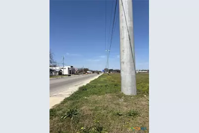 1900 N Austin Street, Seguin, TX 78155 - Photo 6