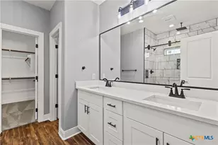 209 Troell St, Seguin, TX 78155 - Photo 16