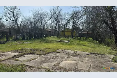 2507 Prince Street, Victoria, TX 77901 - Photo 2