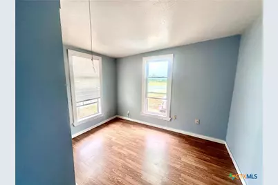 104 S 2nd Street, Stockdale, TX 78160 - Photo 12