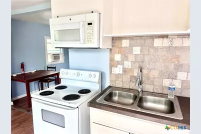 104 S 2nd Street, Stockdale, TX 78160 - Photo 6