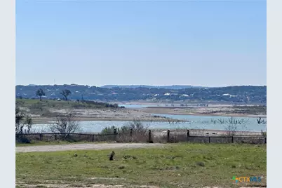 198 Lily Street, Spring Branch, TX 78070 - Photo 6