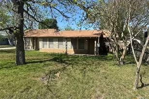 502 N Cherry St, Seguin, TX 78155 - Photo 2