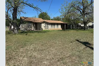 502 N Cherry Street, Seguin, TX 78155 - Photo 1