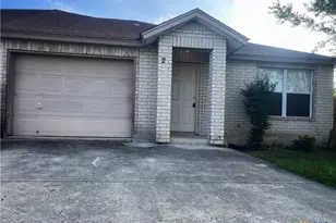 236 Alves Ln, New Braunfels, TX 78130 - Photo 2