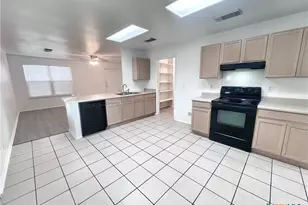 236 Alves Ln, New Braunfels, TX 78130 - Photo 6