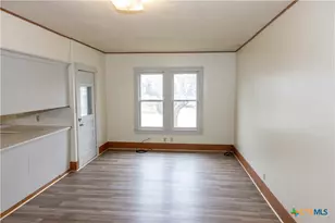 204 Orth St, Yoakum, TX 77995 - Photo 4