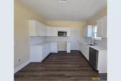 410 W Trinity Street, Luling, TX 78648 - Photo 4