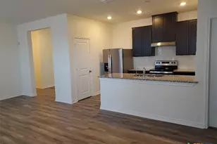 559 Dakota Crk, New Braunfels, TX 78130 - Photo 10