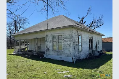 320 N 5th Street, Lott, TX 76656 - Photo 2