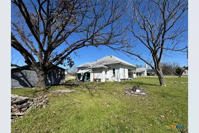 320 N 5th Street, Lott, TX 76656 - Photo 4
