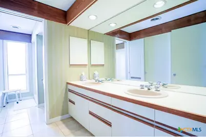 107 W Taylor Avenue, Port O'Connor, TX 77982 - Photo 26