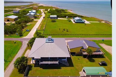 107 W Taylor Avenue, Port O'Connor, TX 77982 - Photo 10