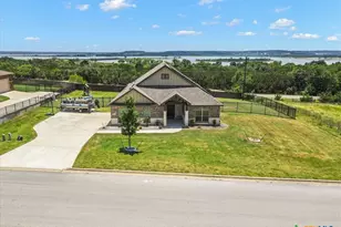 3410 Shoreline Dr, Harker Heights, TX 76548 - Photo 2