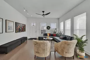 605 Creekside Cmn, New Braunfels, TX 78130 - Photo 12