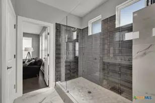 605 Creekside Cmn, New Braunfels, TX 78130 - Photo 36