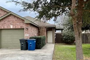 213B Anne Louise Dr, New Braunfels, TX 78130 - Photo 1