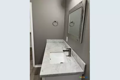 615 Hoskins Broadway Street, El Campo, TX 77437 - Photo 6