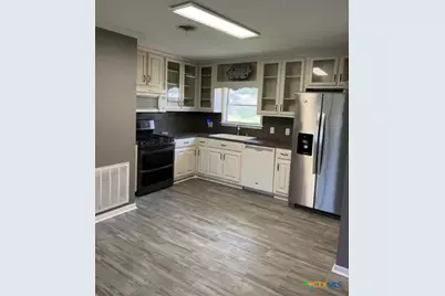 615 Hoskins Broadway Street, El Campo, TX 77437 - Photo 4