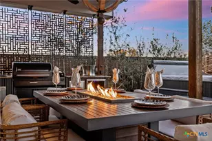 527 Round Vly Trl, Liberty Hill, TX 78642 - Photo 32