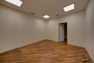 103 N Main, Moulton, TX 77975 - Photo 6