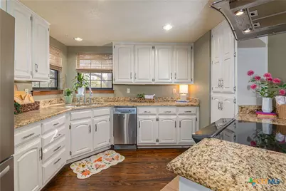 110 Lakeside Drive, Seguin, TX 78155 - Photo 6