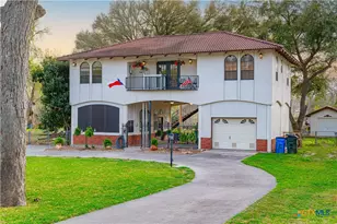 110 Lakeside Dr, Seguin, TX 78155 - Photo 2