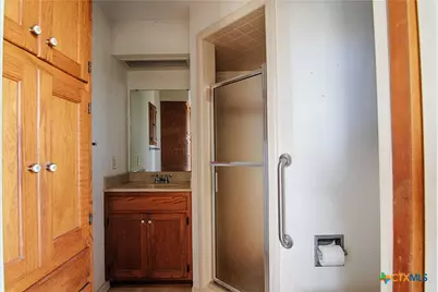 11552 Fm 1383, Schulenburg, TX 78956 - Photo 16