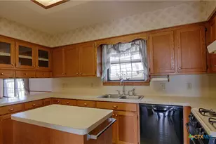 11552 Fm 1383, Schulenburg, TX 78956 - Photo 10