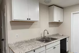 2004 Sherman Dr, Killeen, TX 76543 - Photo 8