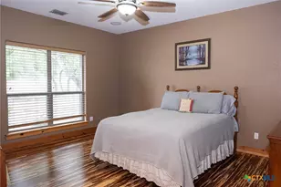 211 Cambridge Dr, New Braunfels, TX 78132 - Photo 10