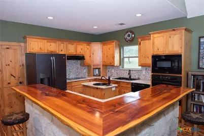 211 Cambridge Drive, New Braunfels, TX 78132 - Photo 8