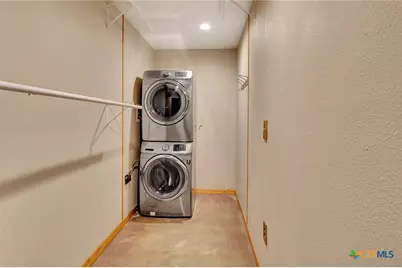 52 N Old Bloomington Road, Victoria, TX 77905 - Photo 18