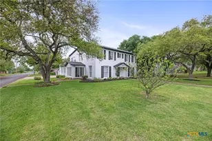 1001 N Adams St, Beeville, TX 78102 - Photo 2