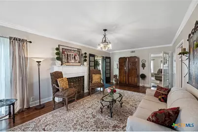 1001 N Adams Street, Beeville, TX 78102 - Photo 10