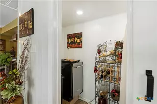 1001 N Adams St, Beeville, TX 78102 - Photo 22