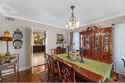 1001 N Adams Street, Beeville, TX 78102 - Photo 6