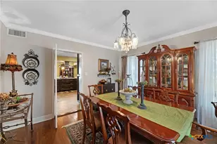 1001 N Adams St, Beeville, TX 78102 - Photo 6