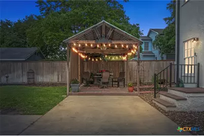 1001 N Adams Street, Beeville, TX 78102 - Photo 46