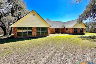 510 N Loop 121, Belton, TX 76513 - Photo 2