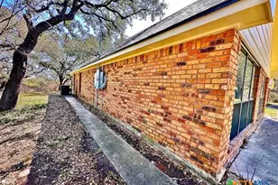 510 N Loop 121, Belton, TX 76513 - Photo 6